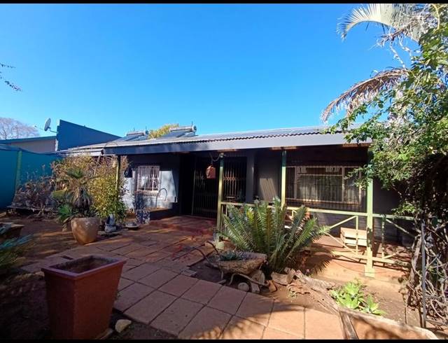 3 BEDROOM HOUSE FOR SALE IN LYDENBURG